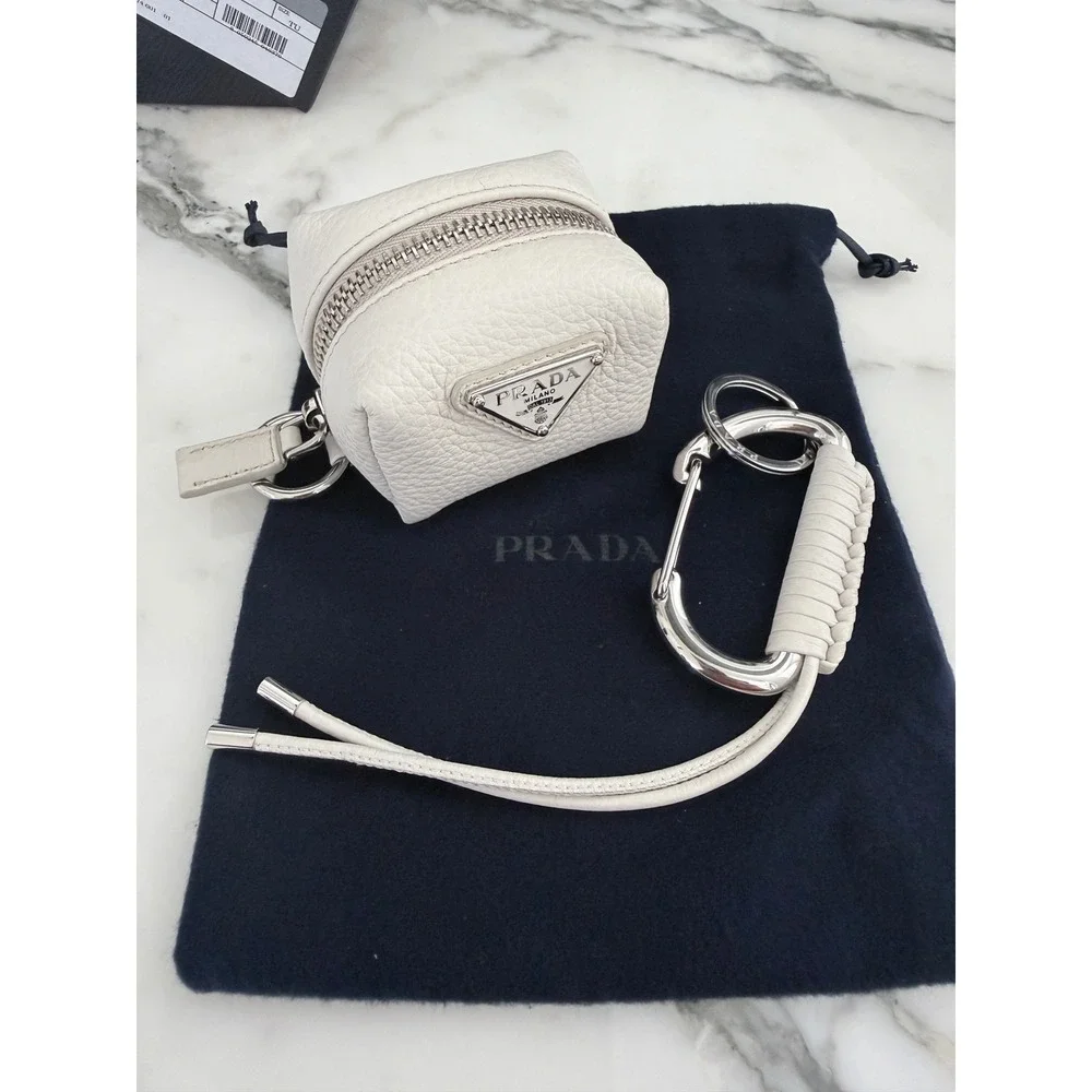 Prada 2TL547 Vitello Daino Leather Pouch Keychain Talco White‎ Carabiner Clip